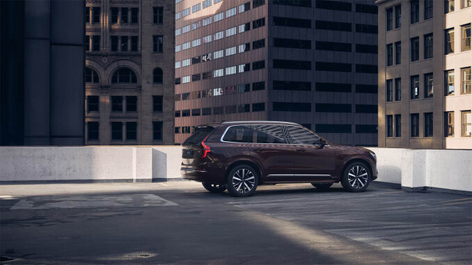 Volvo XC90 2.0 T8 406 Plug-in Hybrid Core Bright 5dr AWD Gtron [NI] Estate - Image 9